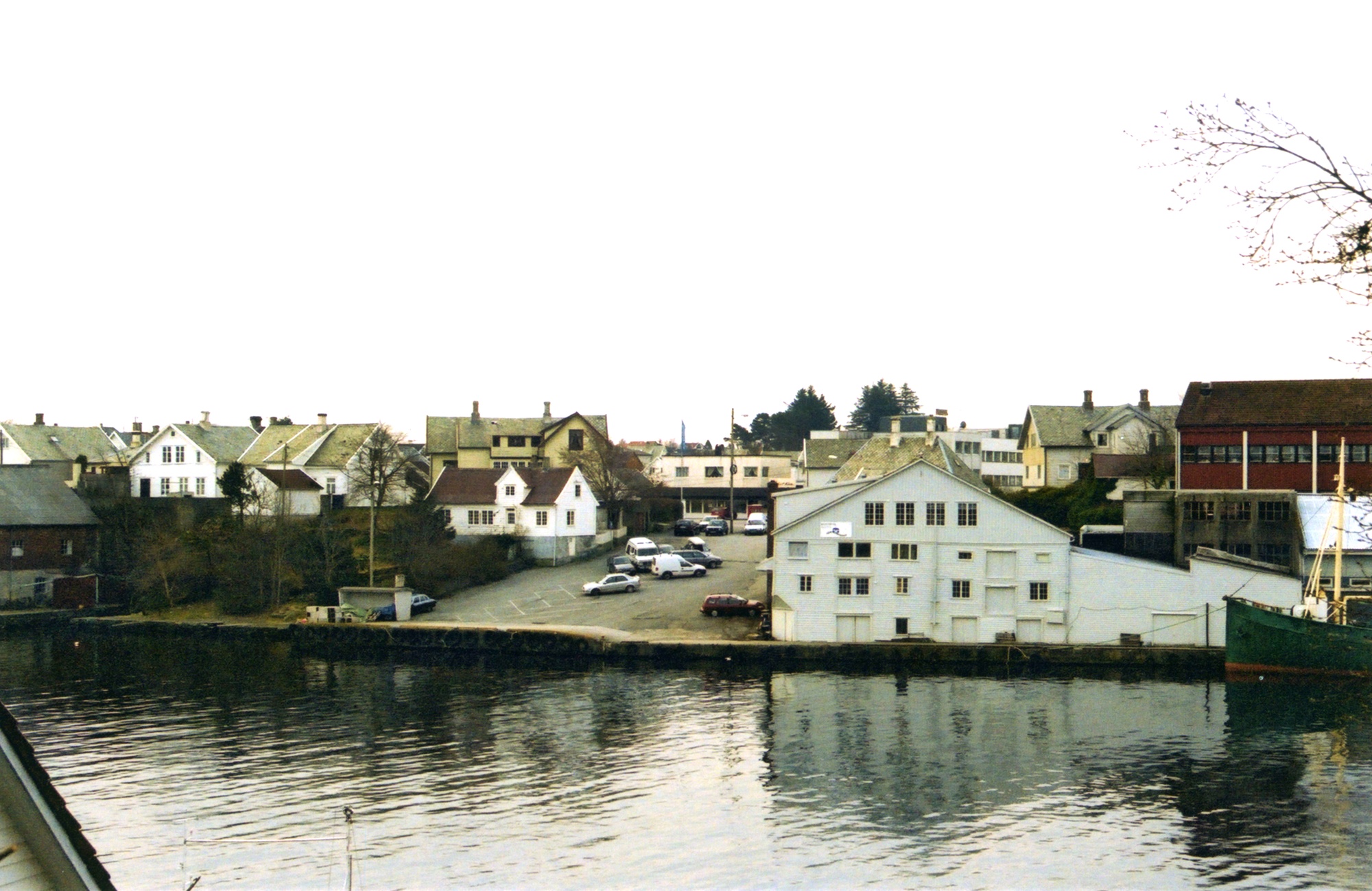 Vågen med hydrofoilkaien, Bredallmenningen opp mot forretningen til Odd Kvalevåg og gamle bensinstasjonen ...