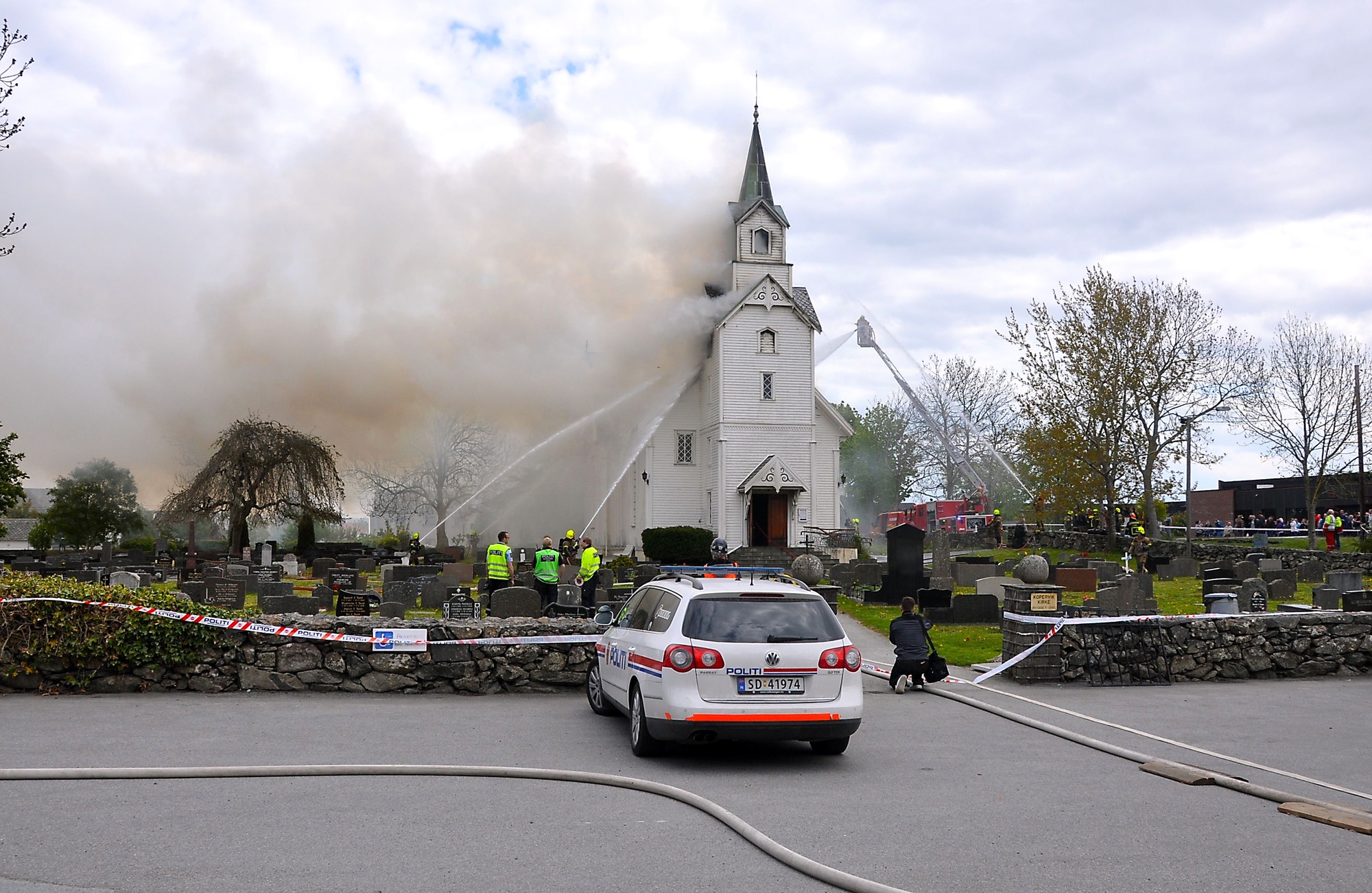 Kopervik kirke Fredag klokken 12.08, den 28. mai 2010, fikk brannvesenet melding om at Kopervik kirke sto i brann ... Kirken ble totalskadet til tross for innsatsen fra brannvesenet. Årsaken til brannen var et uhell under ugressfjerning med gassbrenner.