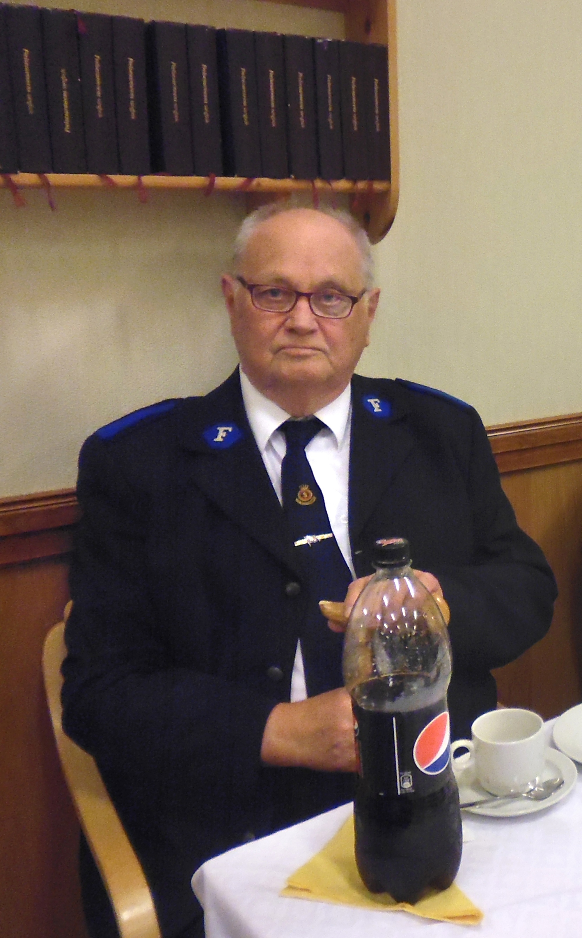 Frelsesarméen i Kopervik holdt 125 års jubiléumsfest 11. og 12 september 2016 ... Blant de rundt 90 gjestene fant vi denne kjente karen ...  Se hefte 26, side 17  Odd Ståle Gjertsen
